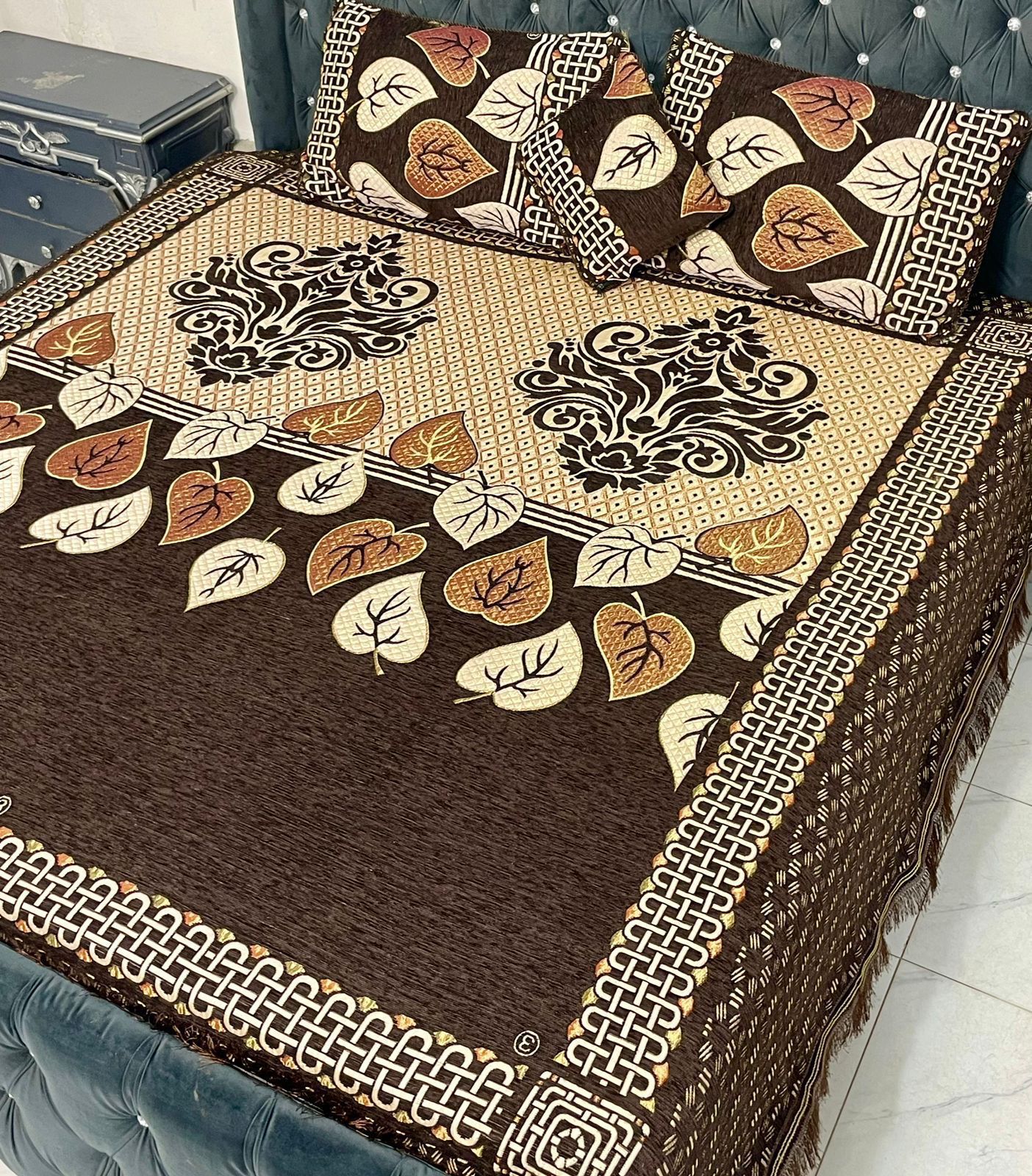 4pc velvet jacquard bedsheet 4pc velvet jacquard bedsheet