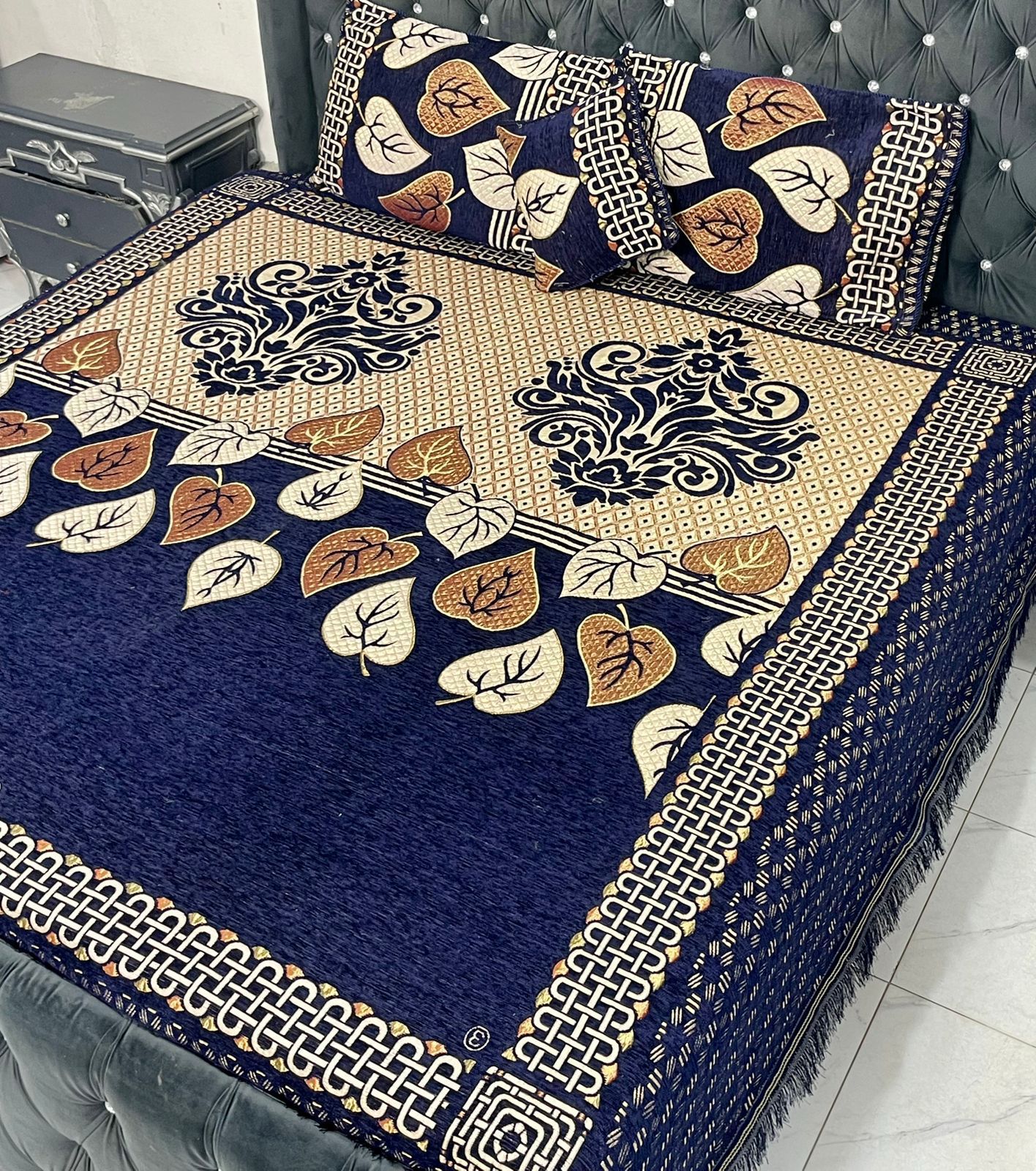 4pc velvet jacquard bedsheet 4pc velvet jacquard bedsheet