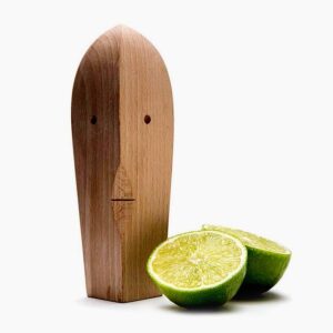 decoration wooden presen 3.jpg